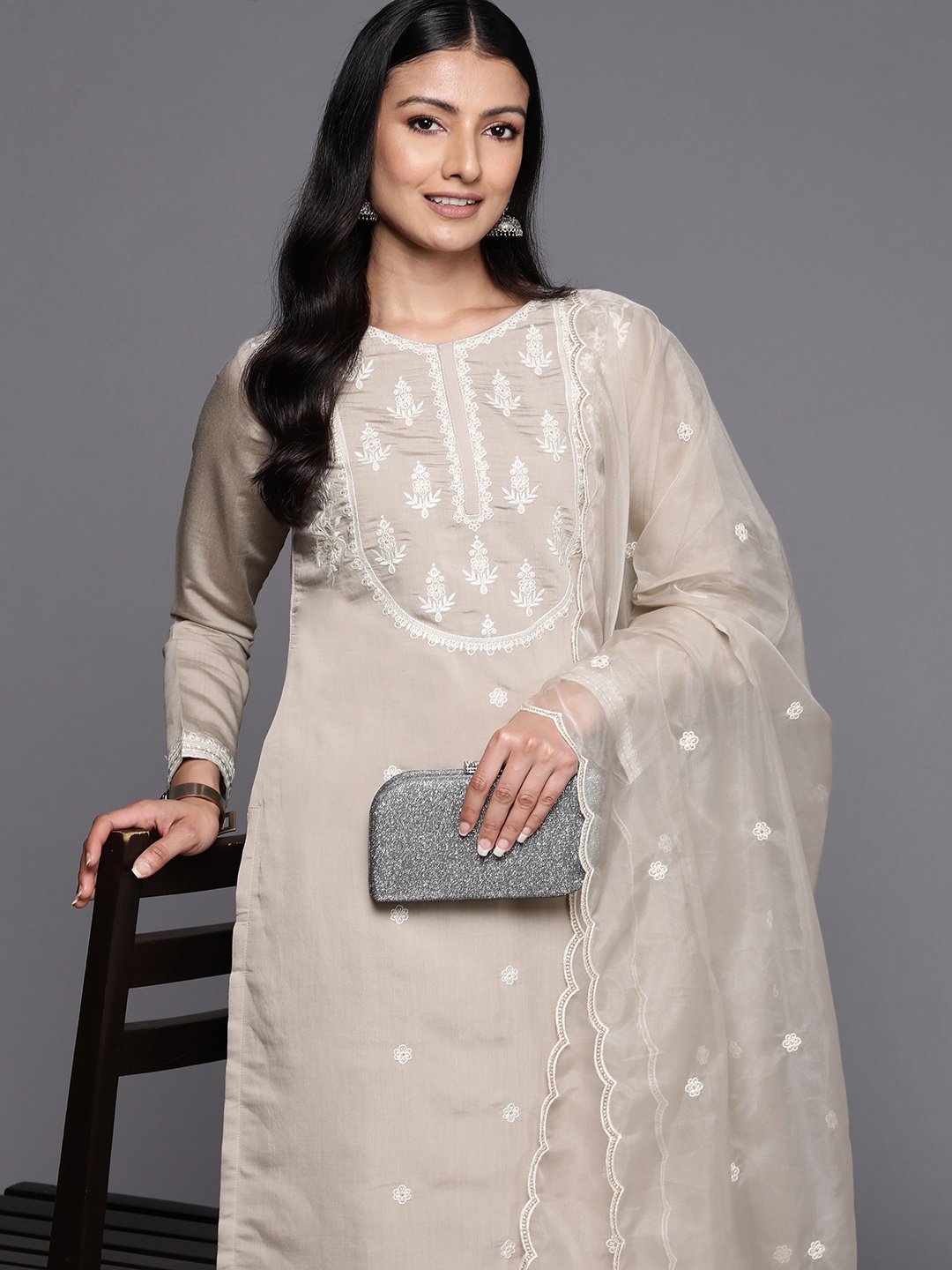 

Libas Floral Embroidered Thread Work Kurta with Trousers & With Dupatta, Grey