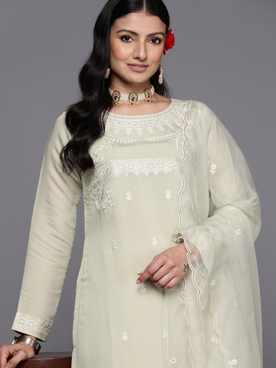 

Libas Floral Embroidered Thread Work Kurta with Trousers & With Dupatta, Green