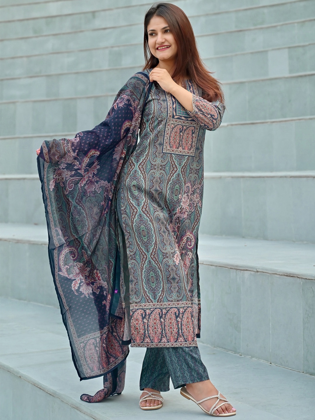 

Libas Ethnic Motifs Printed Kurta with Trousers & With Dupatta, Blue