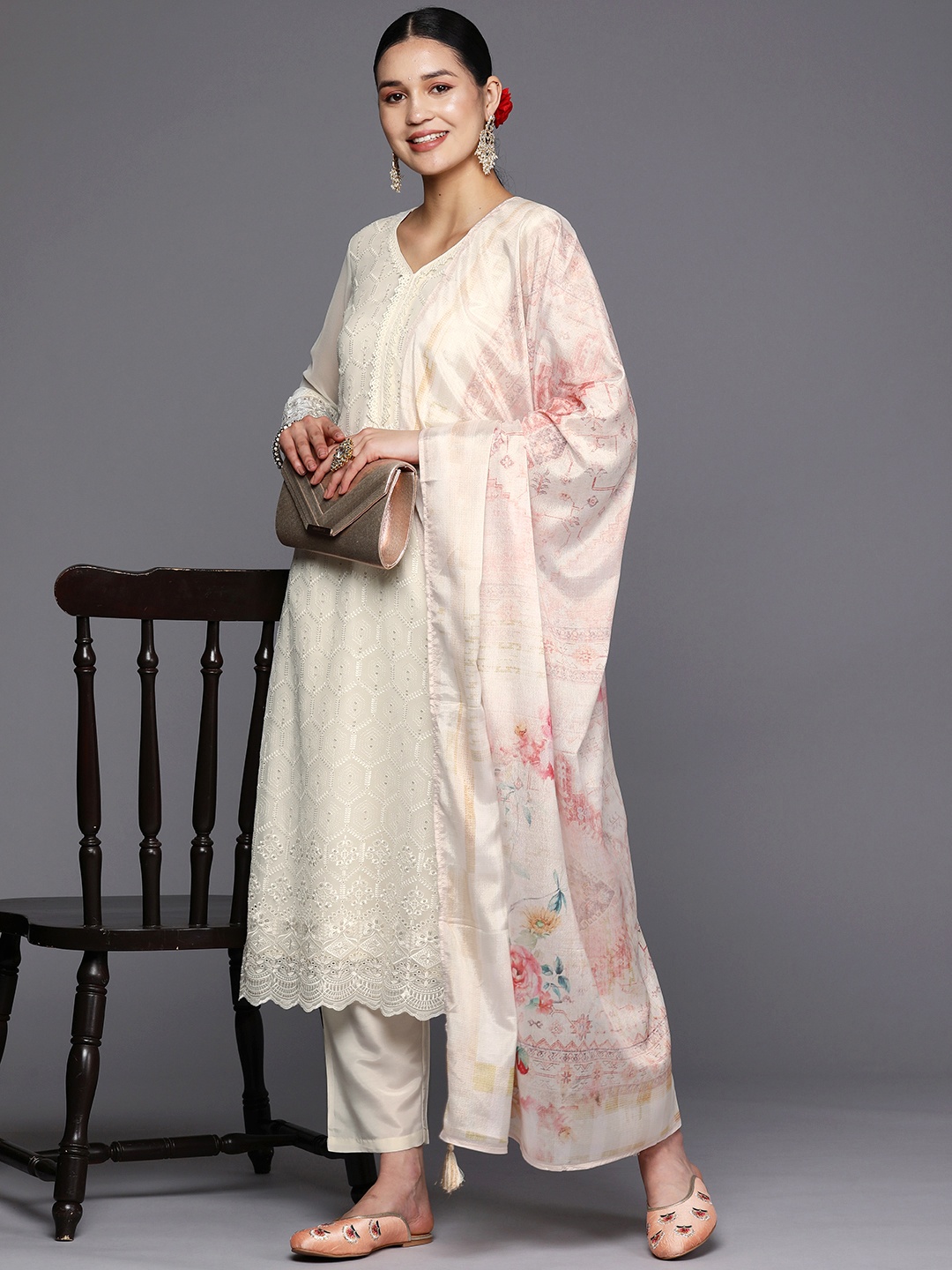 

Libas Floral Embroidered Thread Work Kurta With Trousers & With Dupatta, Off white