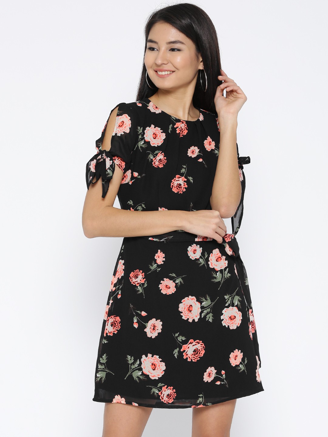 

Sera Women Black Floral Print A-Line Dress