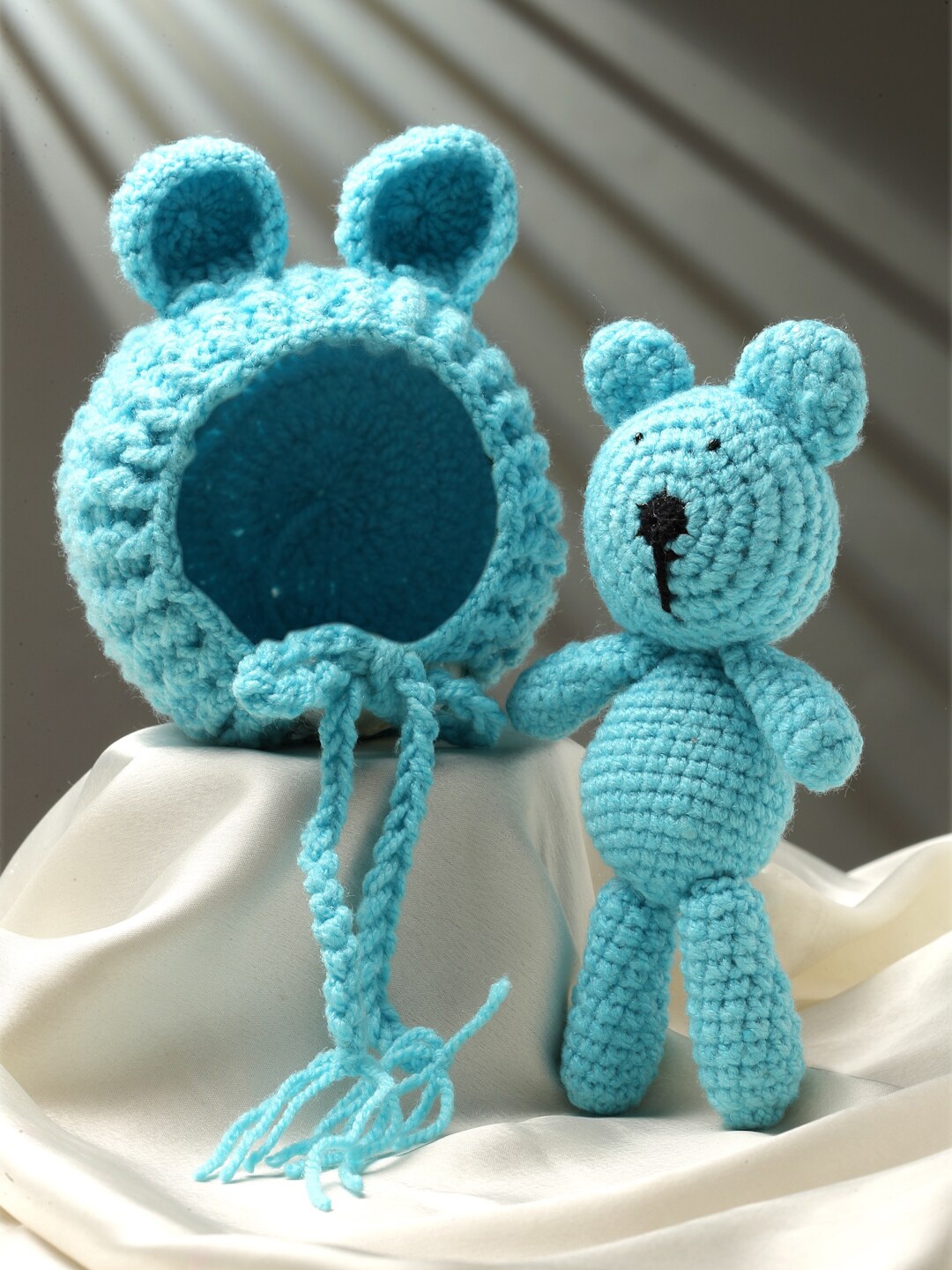 

Babymoon Infants Set of 2 Crochet Bear Cap & Teddy Photoshoot Props, Blue