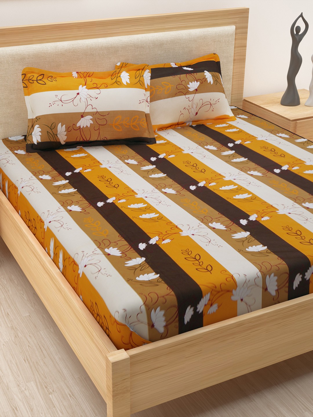 

Story@home Mustard Brown White Cotton 186TC 1 Double Bedsheet with 2 Pillow Covers