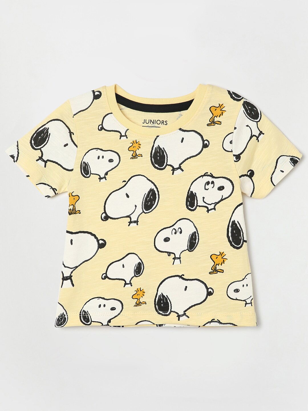 

Juniors by Lifestyle Boys Snoopy Printed Snoopy Cotton T-shirt, Yellow