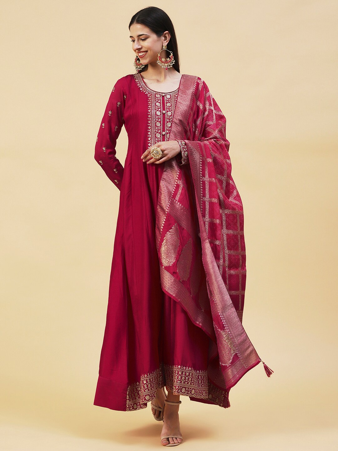 

FASHOR Ethnic Motifs Embroidered Maxi Ethnic Dress With Dupatta, Red