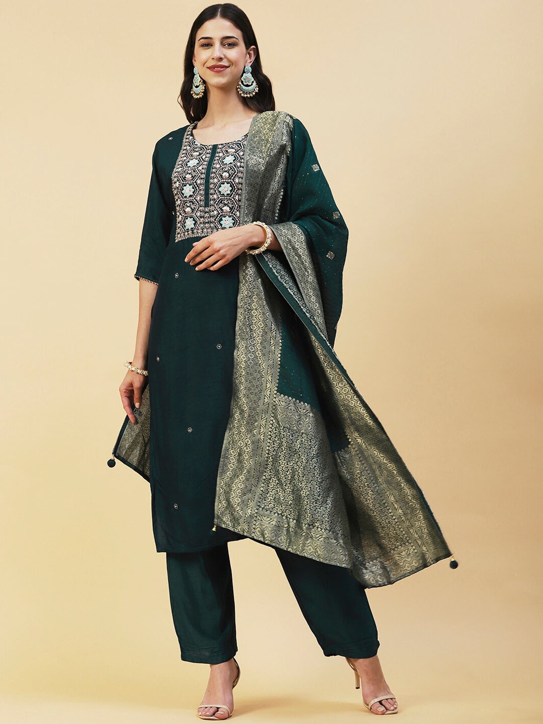 

FASHOR Floral Embroidered Thread Work Kurta with Trousers & Dupatta, Green