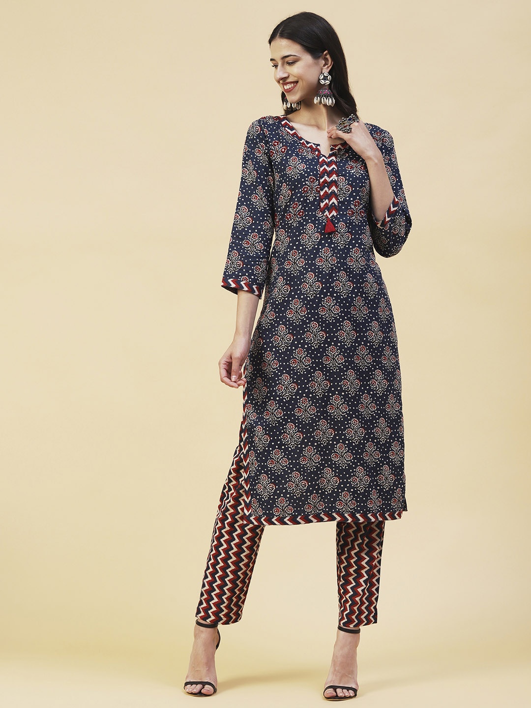 

FASHOR Floral Printed Sequinned Pure Cotton Kurta with Trousers, Navy blue