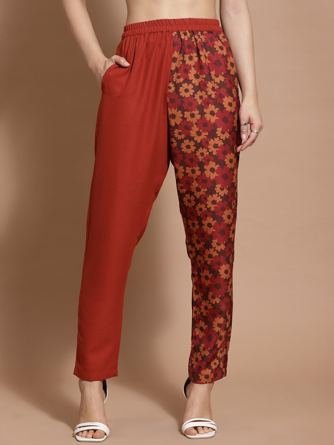 

KASSUALLY Women Floral Printed Mid Rise Tapered Fit Trousers, Rust