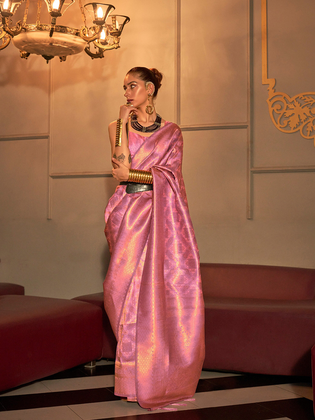 

Mitera Floral Woven Design Zari Pure Silk Saree, Pink