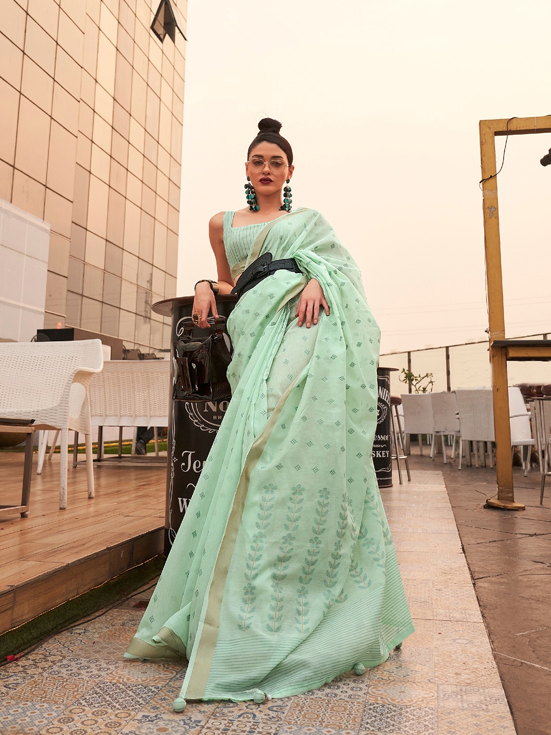 

Mitera Floral Motif Woven Design Zari Pure Silk Saree, Sea green