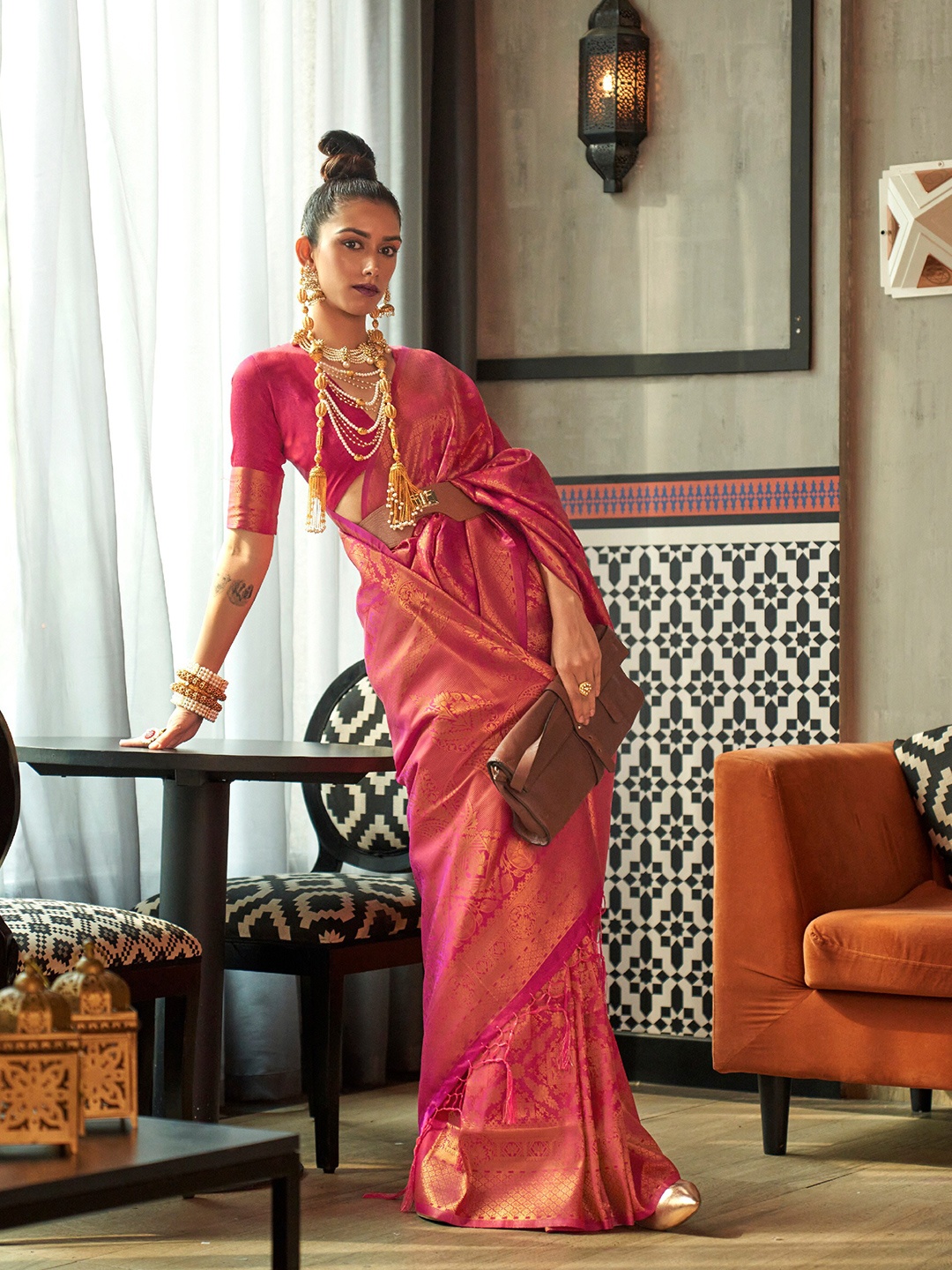 

Mitera Floral Woven Design Zari Pure Silk Saree, Pink