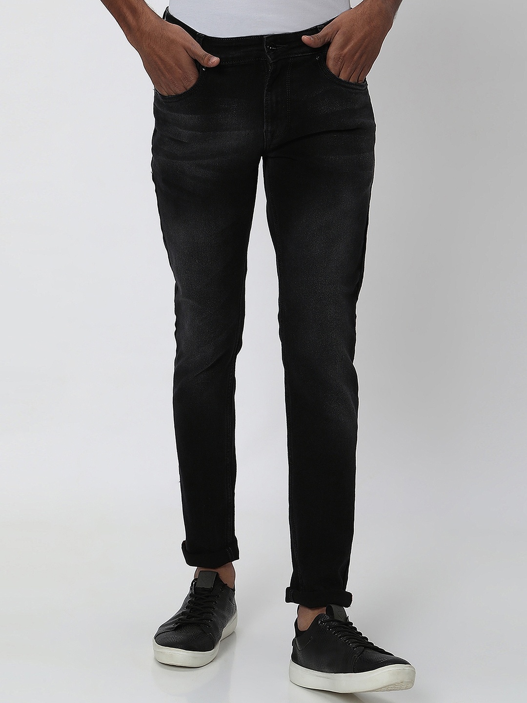 

Mufti Men Skinny Fit Stretchable Cuffed Hem Light Fade Jeans, Black