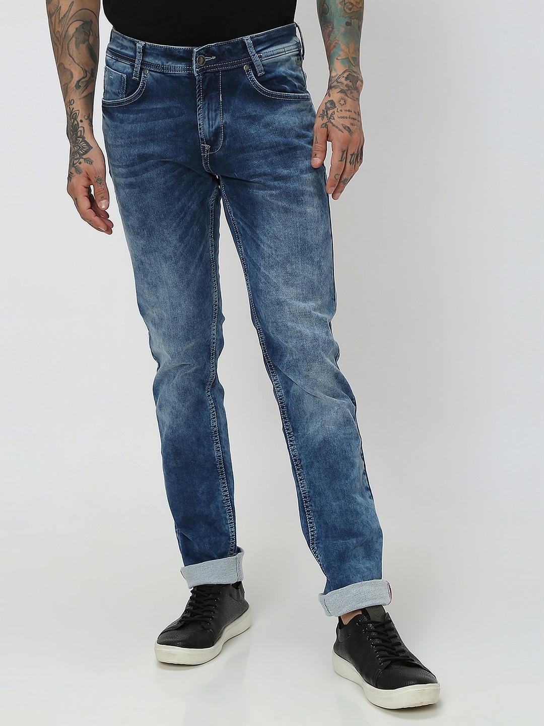 

Mufti Men Slim Fit Mildly Distressed Heavy Fade Stretchable Jeans, Navy blue