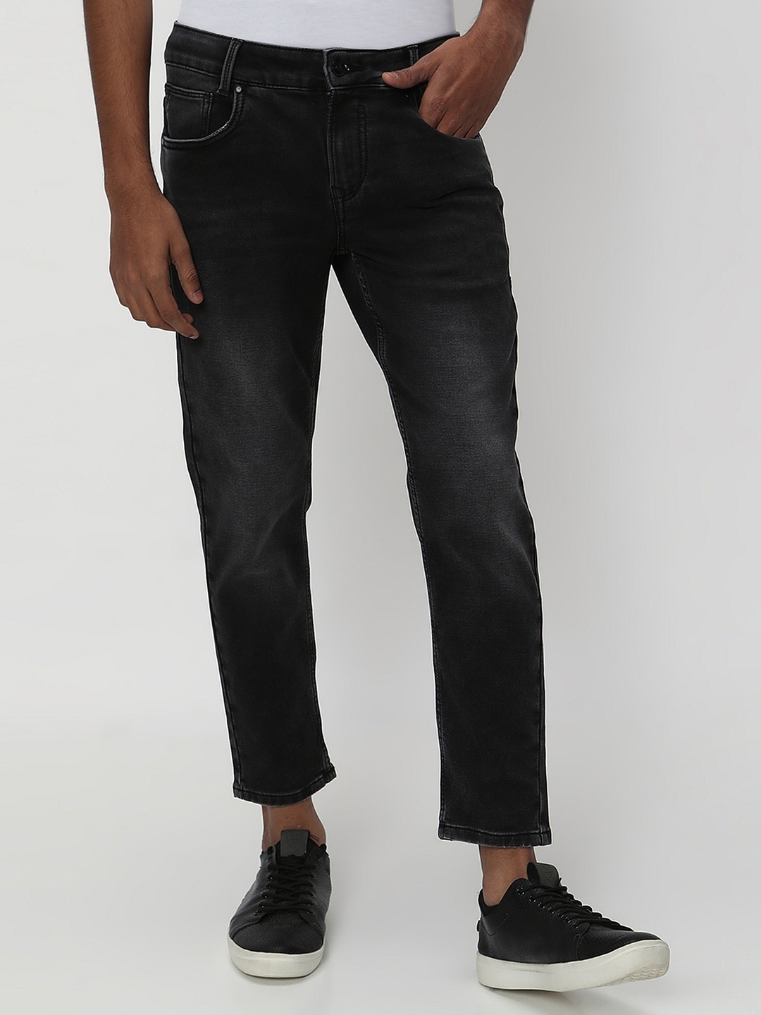 

Mufti Men Slim Fit Light Fade Stretchable Cotton Jeans, Black