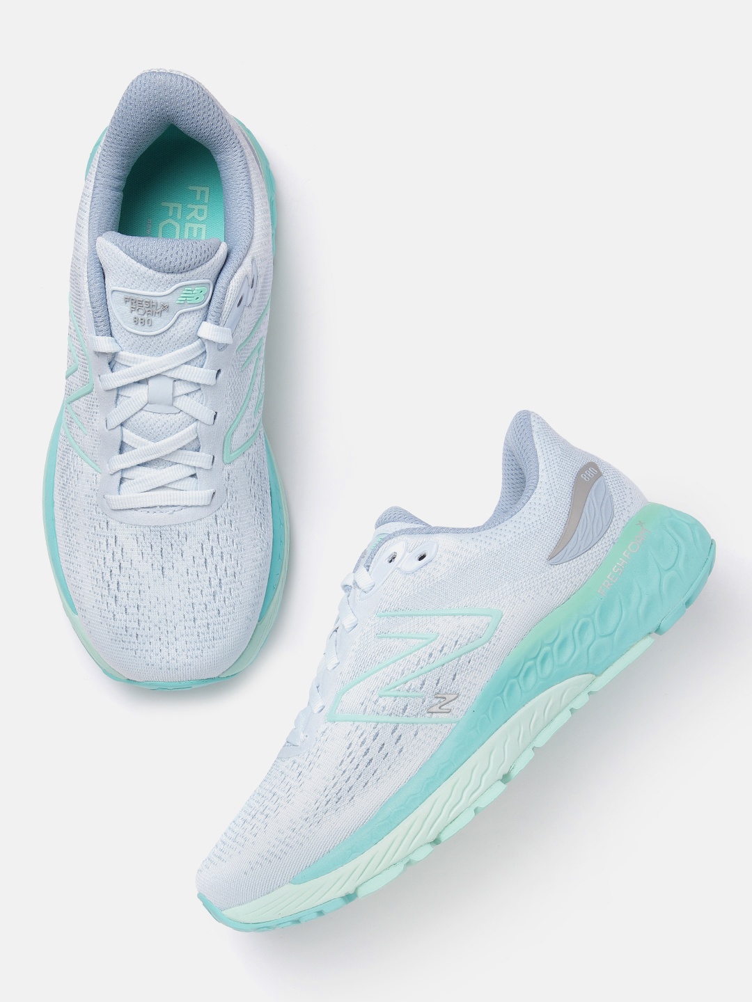 

New Balance Women 880 Woven Design Running Shoes, Blue
