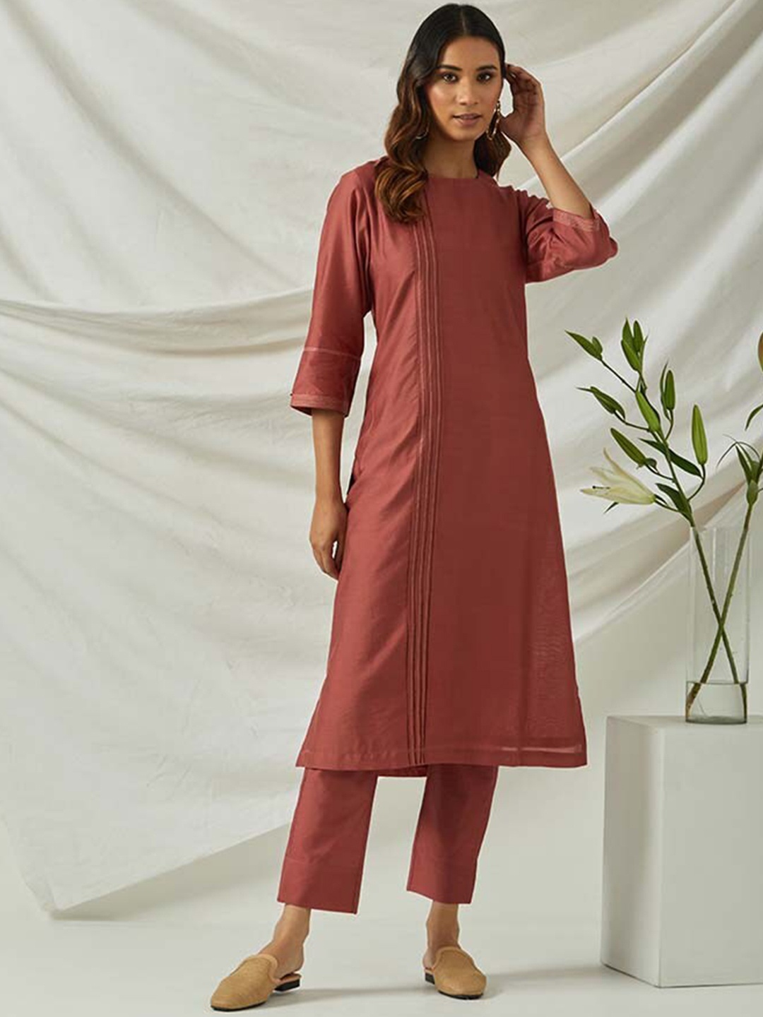 

SMRITI GUPTA Pintuck Zari Chanderi Silk Kurta, Rust