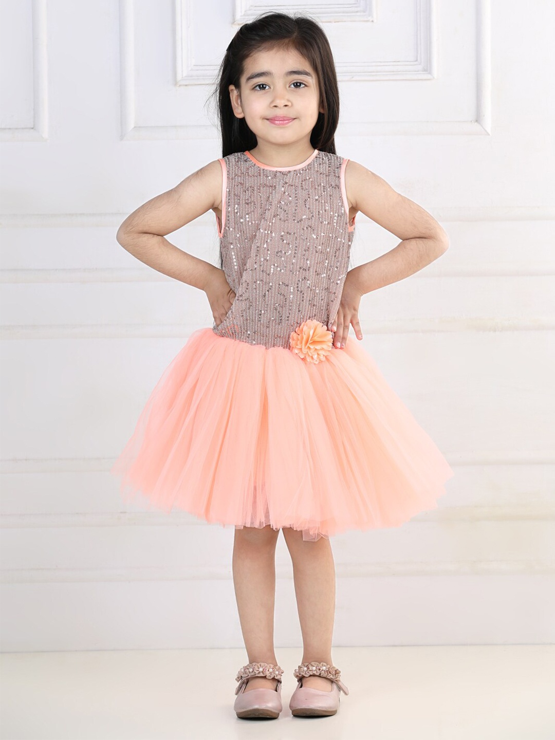 

Toy Balloon kids Girls Sequinned Embellished Drop-Waist Dress, Peach