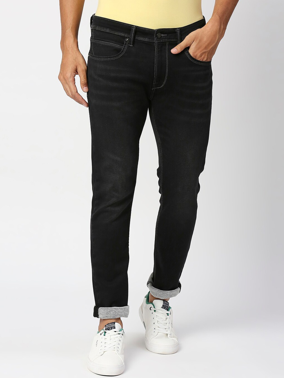 

Pepe Jeans Men Tapered Fit Light Fade Cotton Jeans, Black