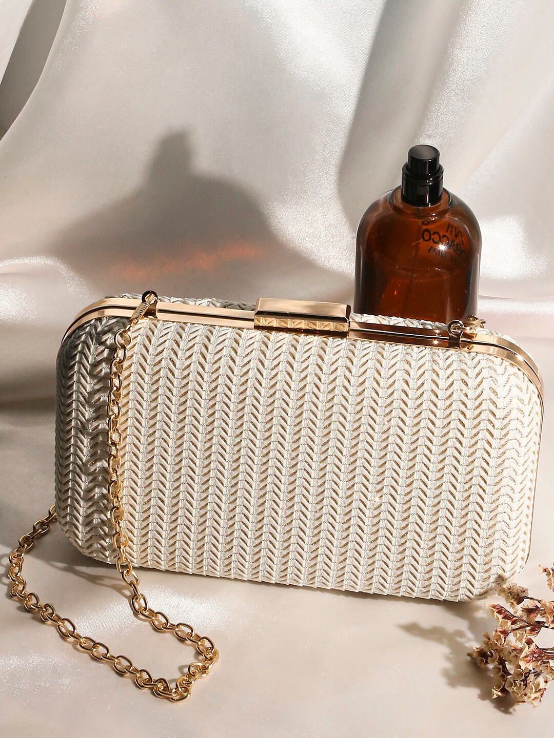 

Accessorize London Women Alicia Evening Party Hardcase Clutch, Off white