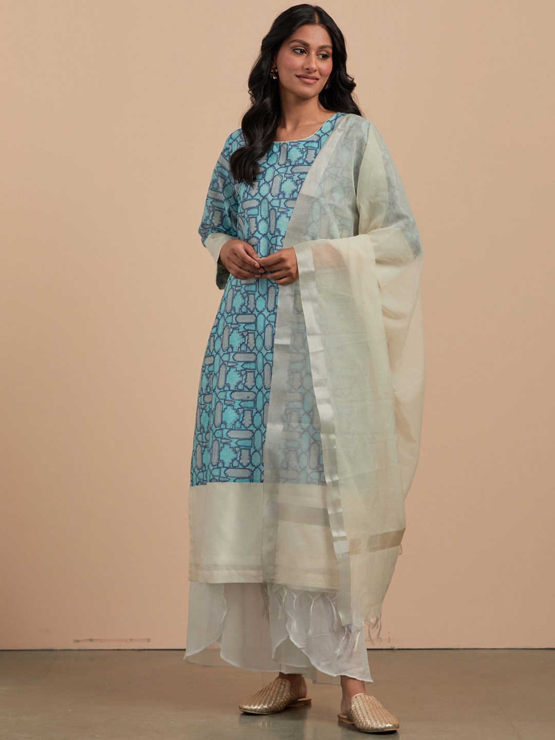 

SMRITI GUPTA Geometric Hand Block Printed Round Neck Chanderi Silk Kurta, Blue