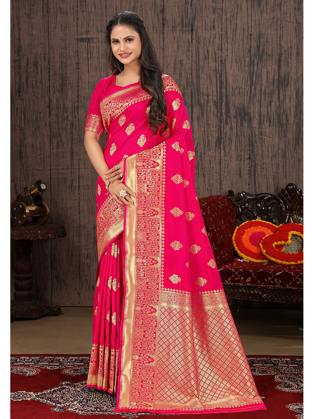 

MONJOLIKA FASHION Ethnic Motif Woven Design Zari Banarasi Saree, Pink