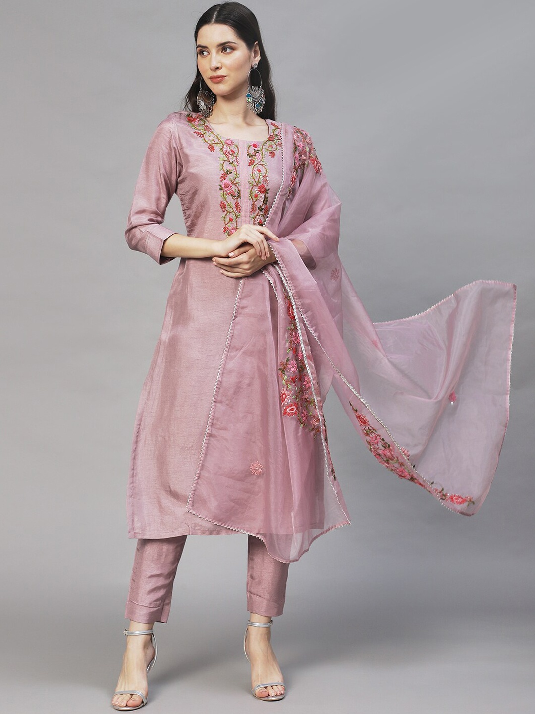 

FASHOR Floral Embroidered Sequinned Kurta with Trousers & Dupatta, Mauve