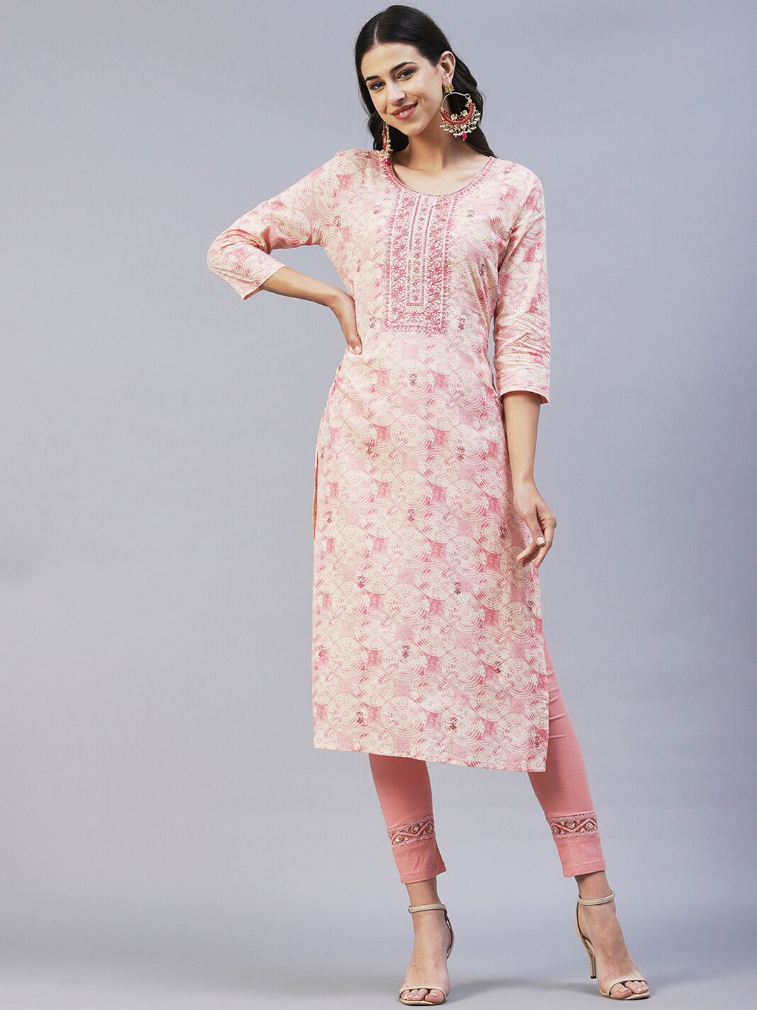 

FASHOR Geometric Printed & Embroidered Sequined Pure Cotton Kurta, Pink