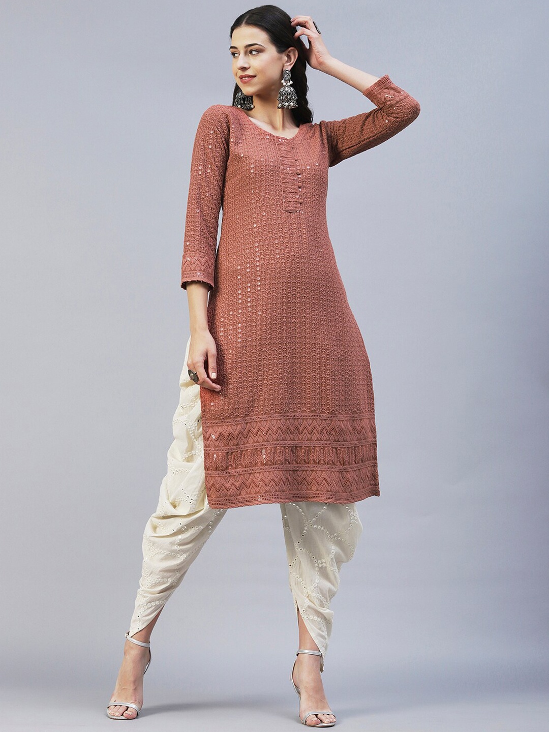 

FASHOR Ethnic Motifs Chikankari Embroidered Mirror Work Kurta, Rose gold
