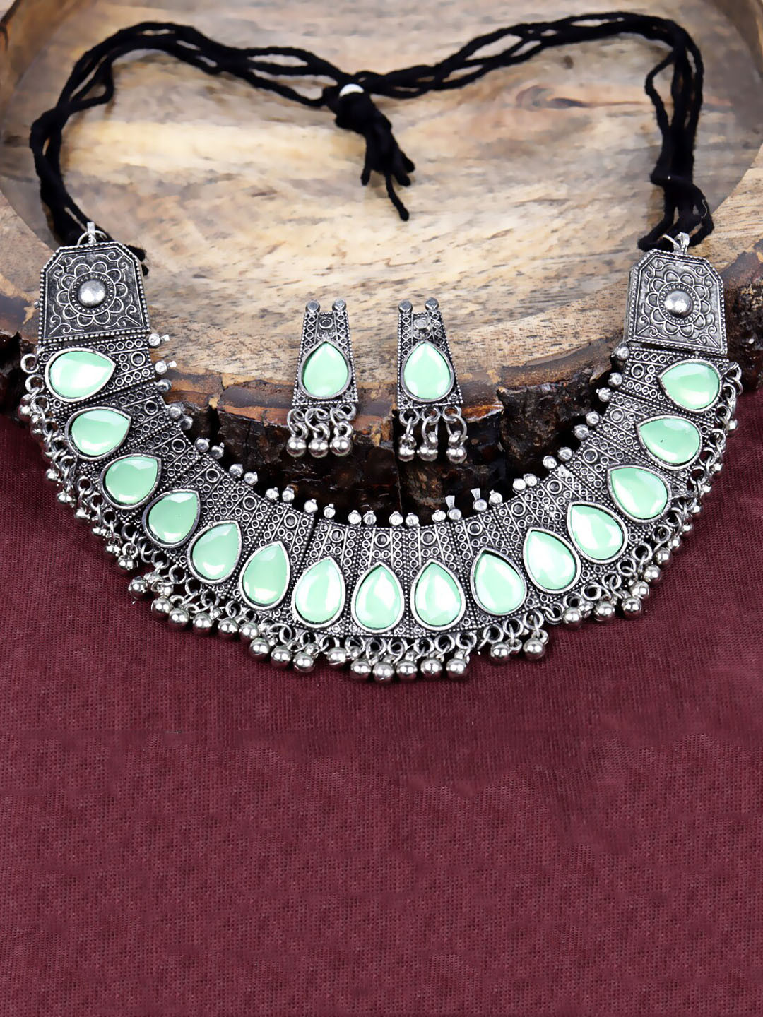 

Krelin Silver-Plated Stone-Studded Choker Jewellery Set