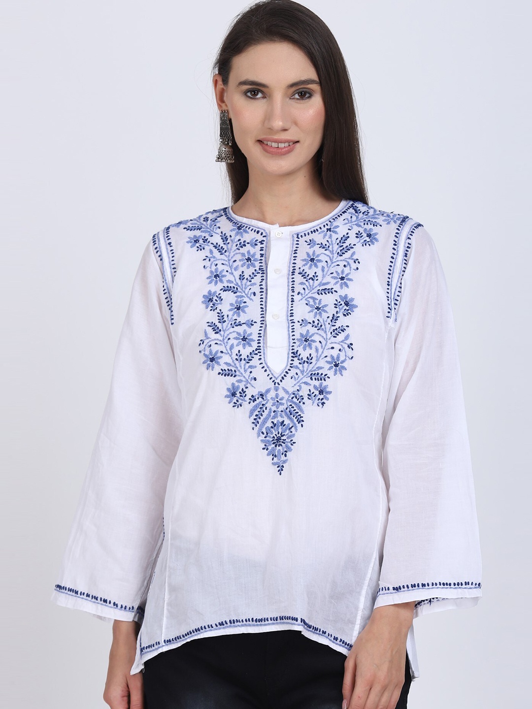 

PARAMOUNT CHIKAN Ethnic Motifs Embroidered Pure Cotton Chikankari Kurti, White