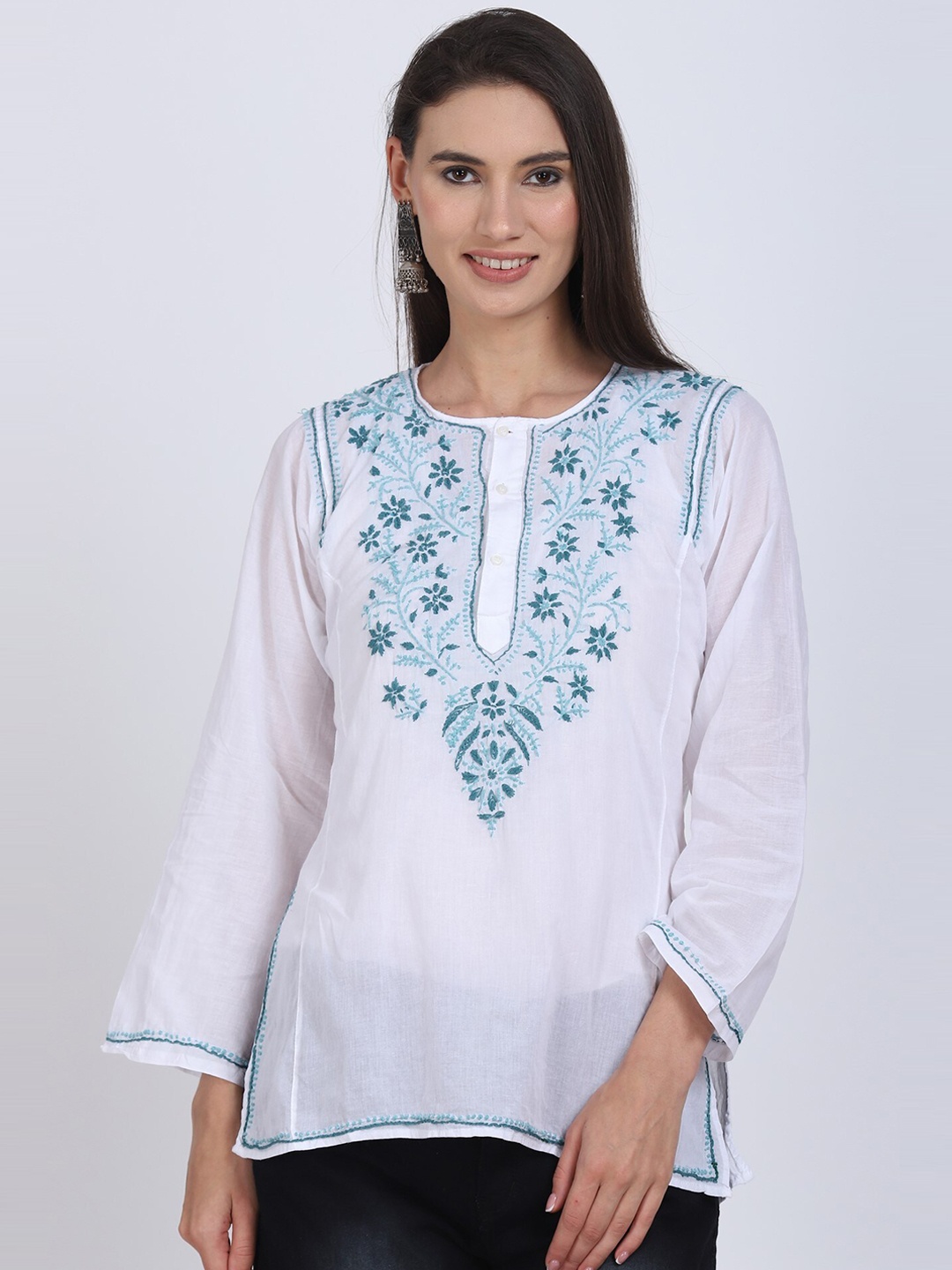 

PARAMOUNT CHIKAN Ethnic Motifs Embroidered Pure Cotton Chikankari Kurti, White
