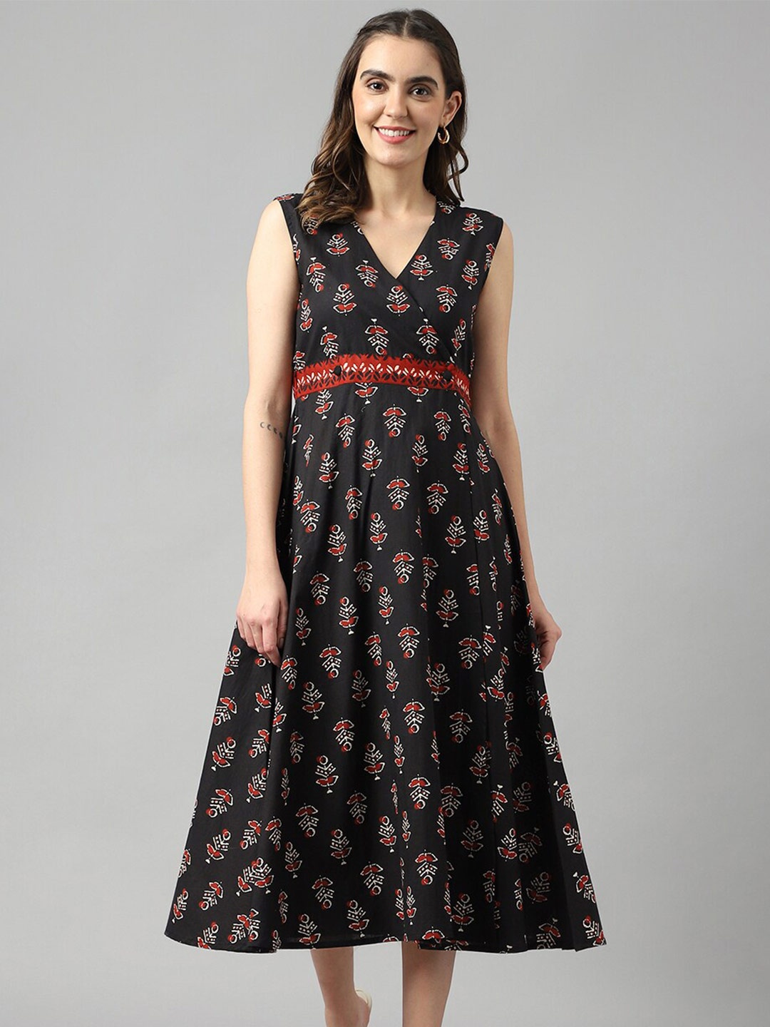 

DECKEDUP V-Neck Ethnic Motifs Printed A-Line Cotton Dress, Black