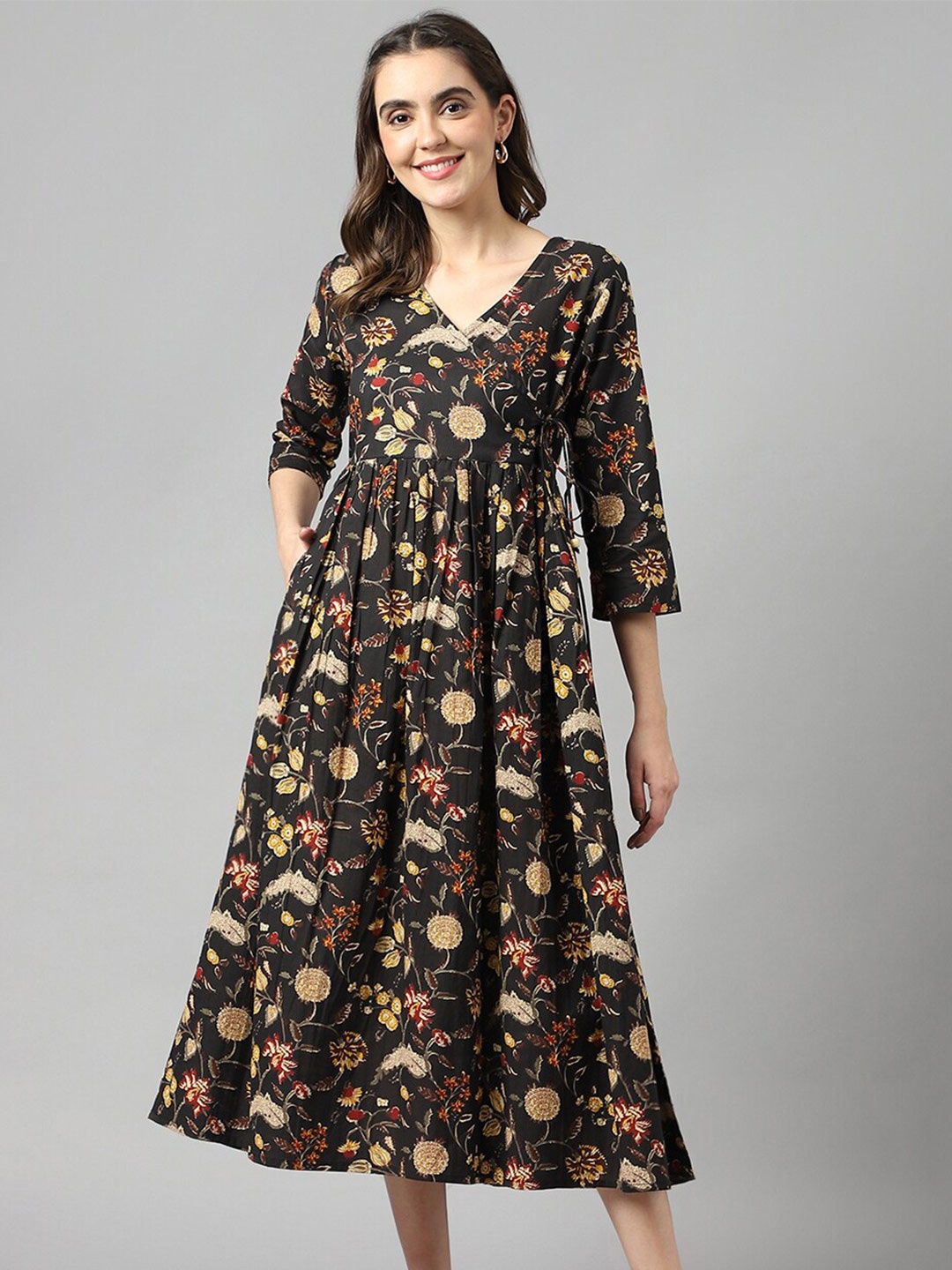 

DECKEDUP V-Neck Ethnic Motifs Printed Midi Fit & Flared Dress, Black