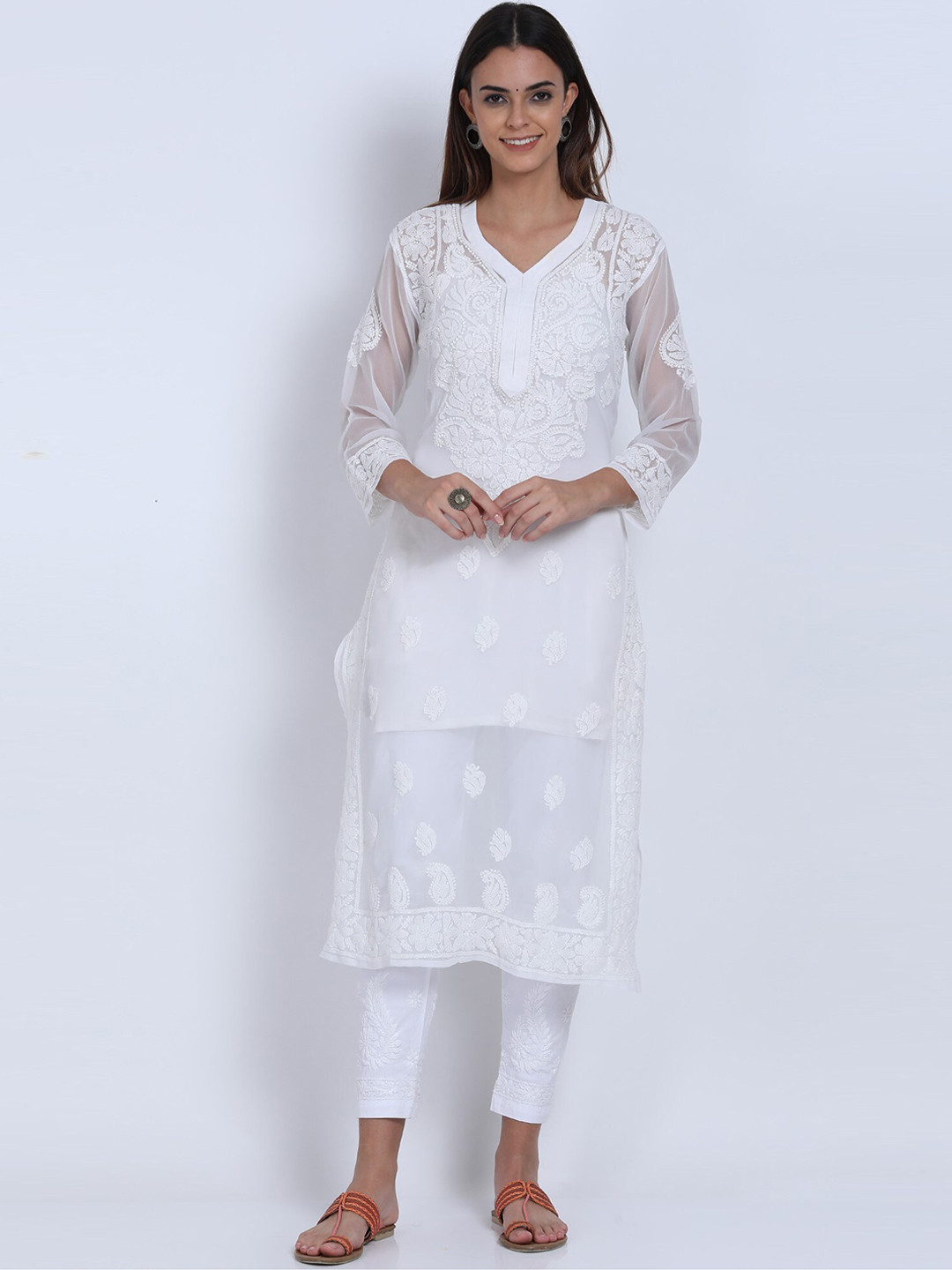 

PARAMOUNT CHIKAN Embroidered Notched neck Chikankari Georgette Kurta With Matching Slip, White