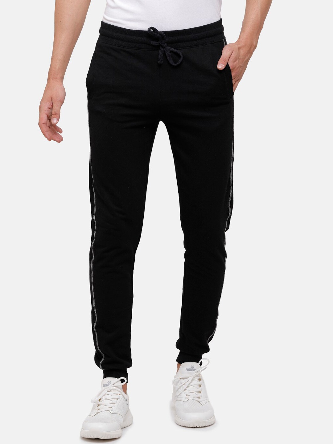 

MADSTO Men Slim-Fit Joggers, Black