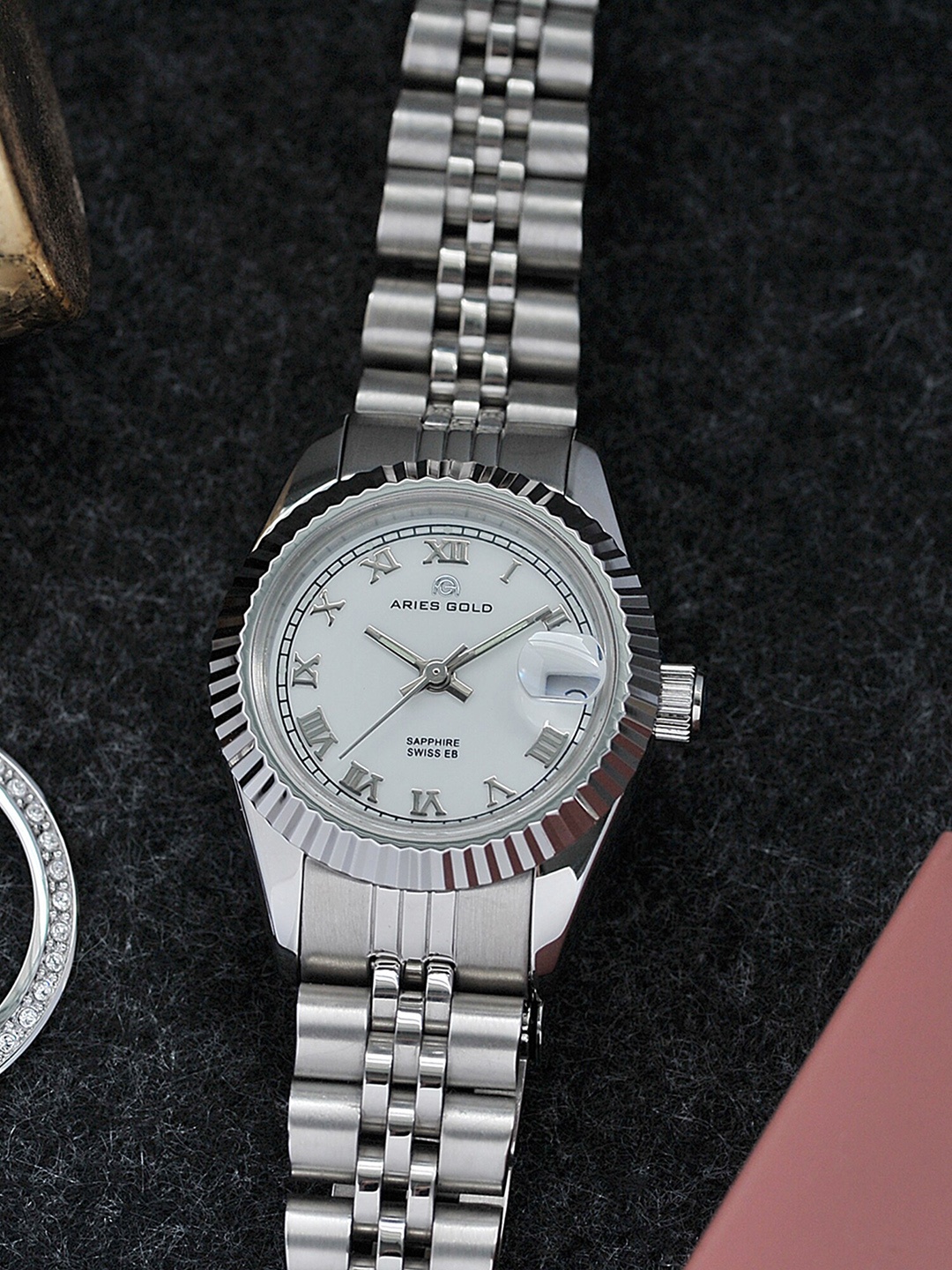 

Aries Gold Brass Dial & Stainless Steel Straps Analogue Watch L R68Q S-RW, White