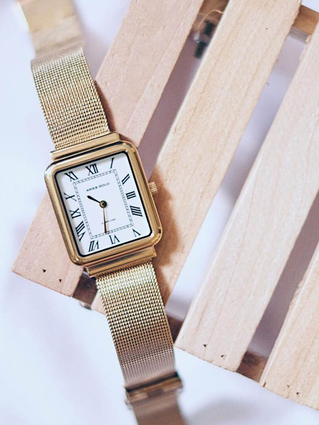

Aries Gold Women Stainless Steel Straps Analogue Watch L 5032Z G-W, White