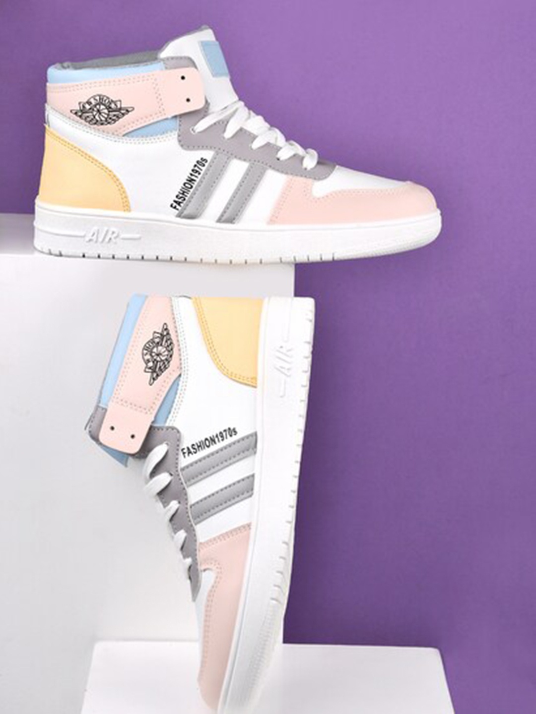 

THE WHITE POLE Women Colourblocked Lightweight Mid-Top Sneakers