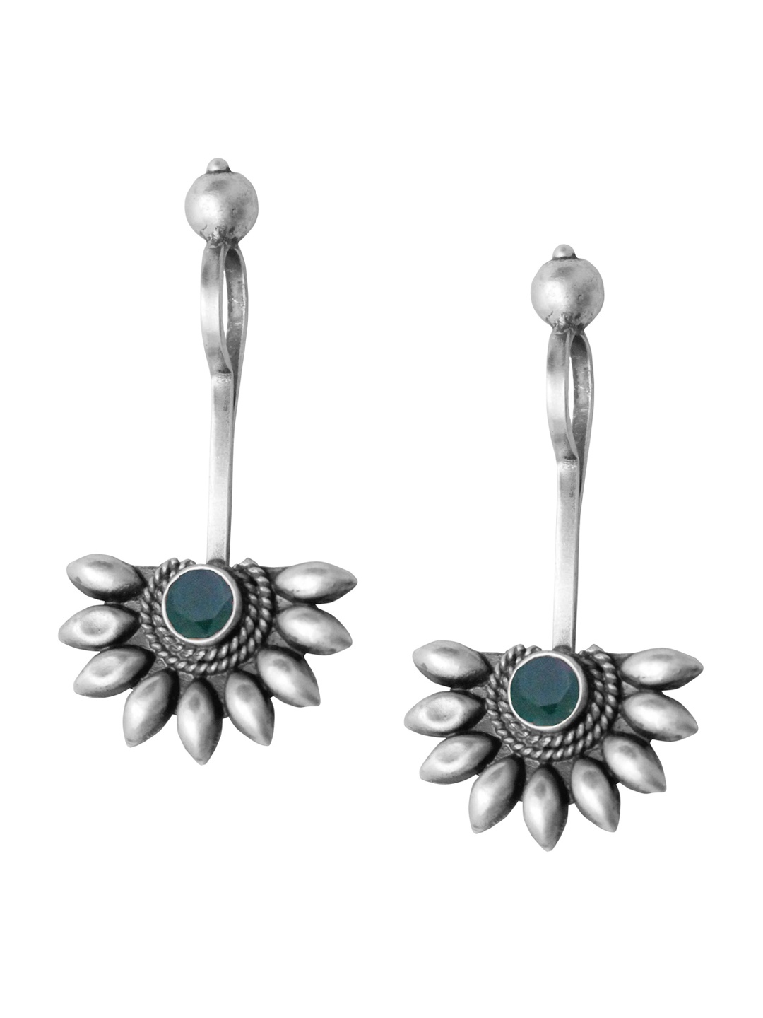 

ahilya 92.5 Sterling Silver Silver-Plated Floral Ear Cuff, Green