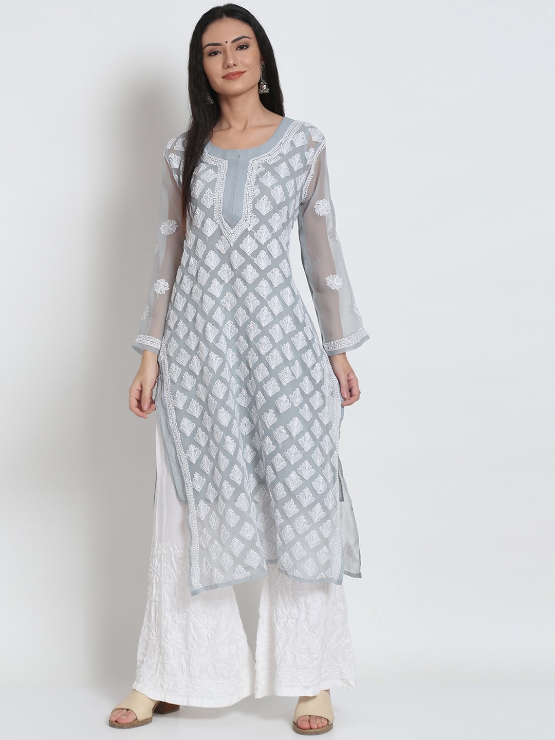 

PARAMOUNT CHIKAN Ethnic Motif Embroidered Chikankari Kurta With Slip, Grey