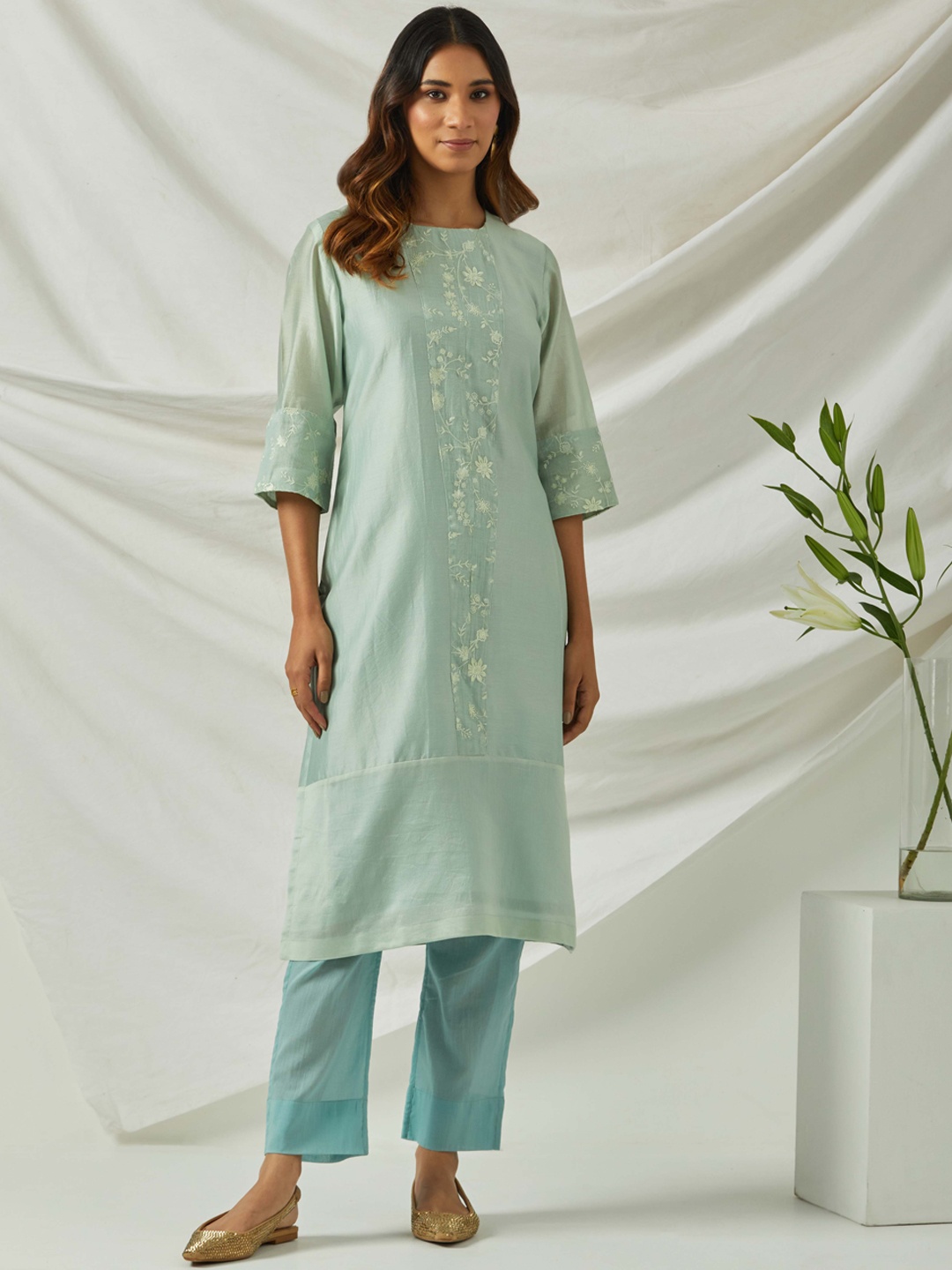 

SMRITI GUPTA Embroidered Chanderi Silk Kurta, Sea green