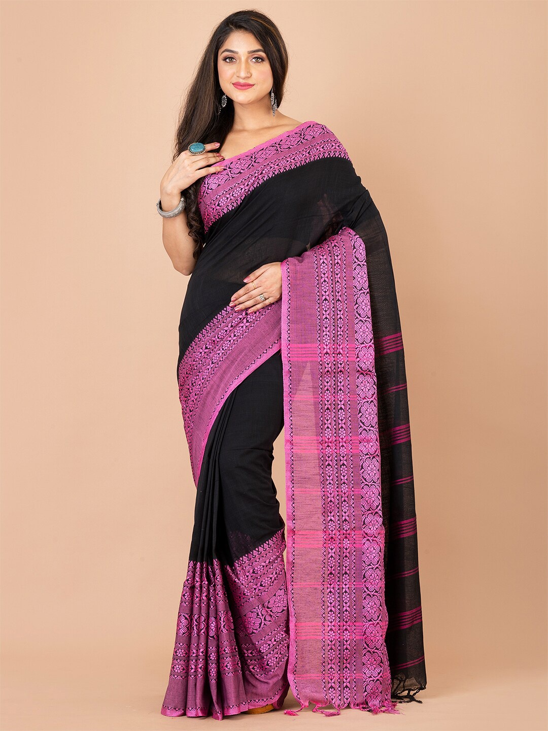 

Laa Calcutta Woven Design Bordered Saree, Black