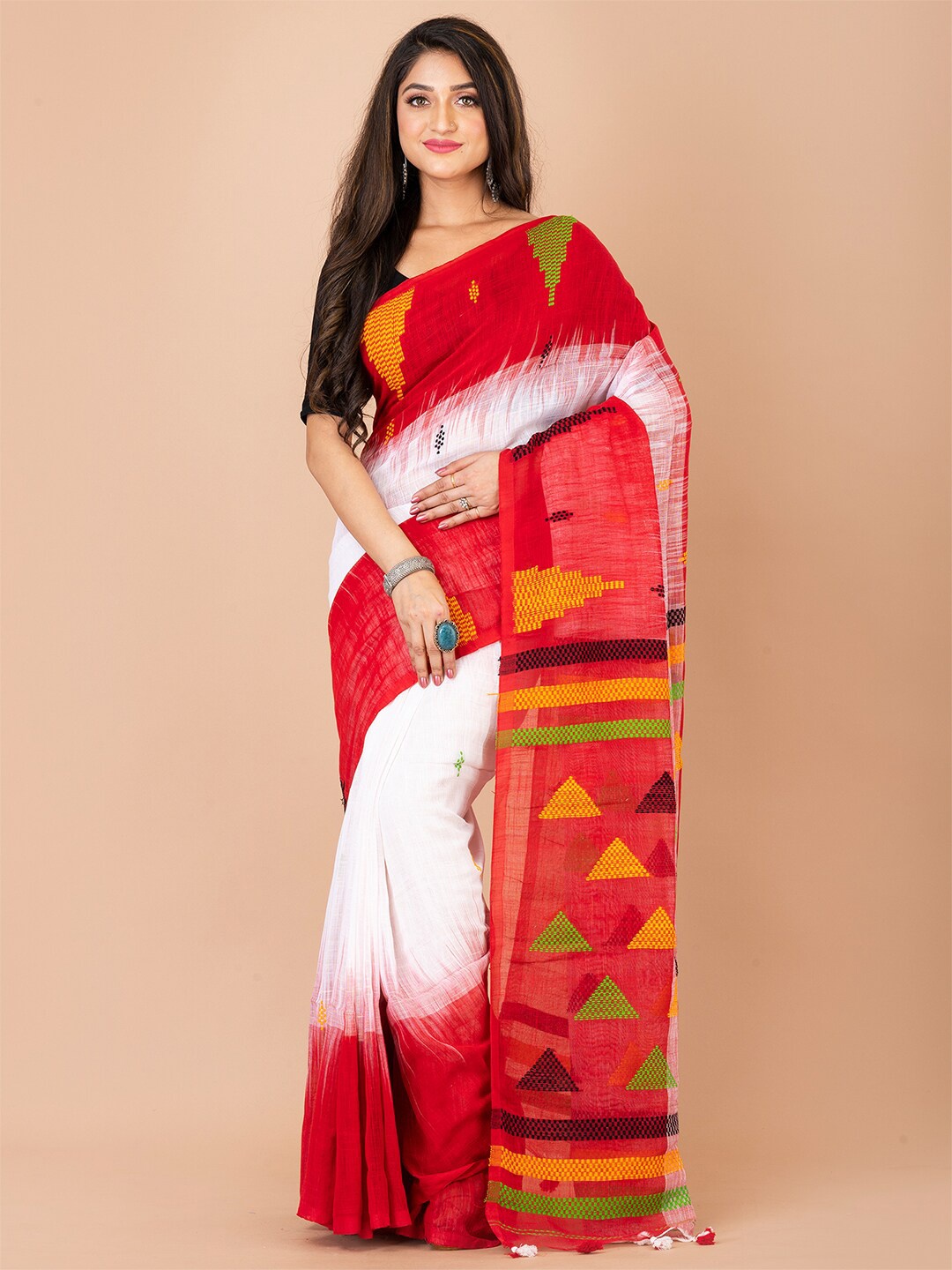 

Laa Calcutta Geometric Motif Woven Design Saree, White