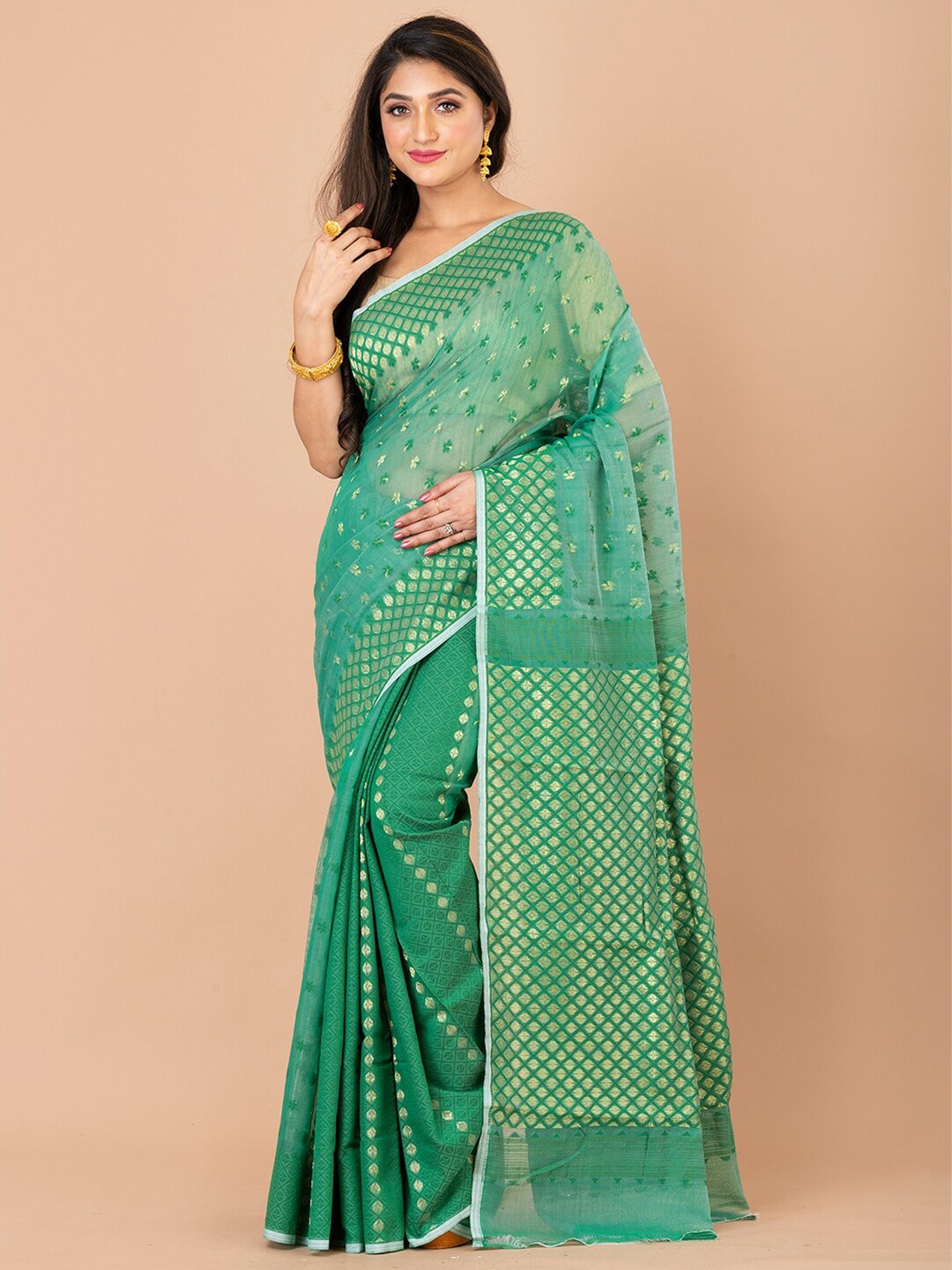 

Laa Calcutta Floral Woven Design Zari Jamdani Saree, Green