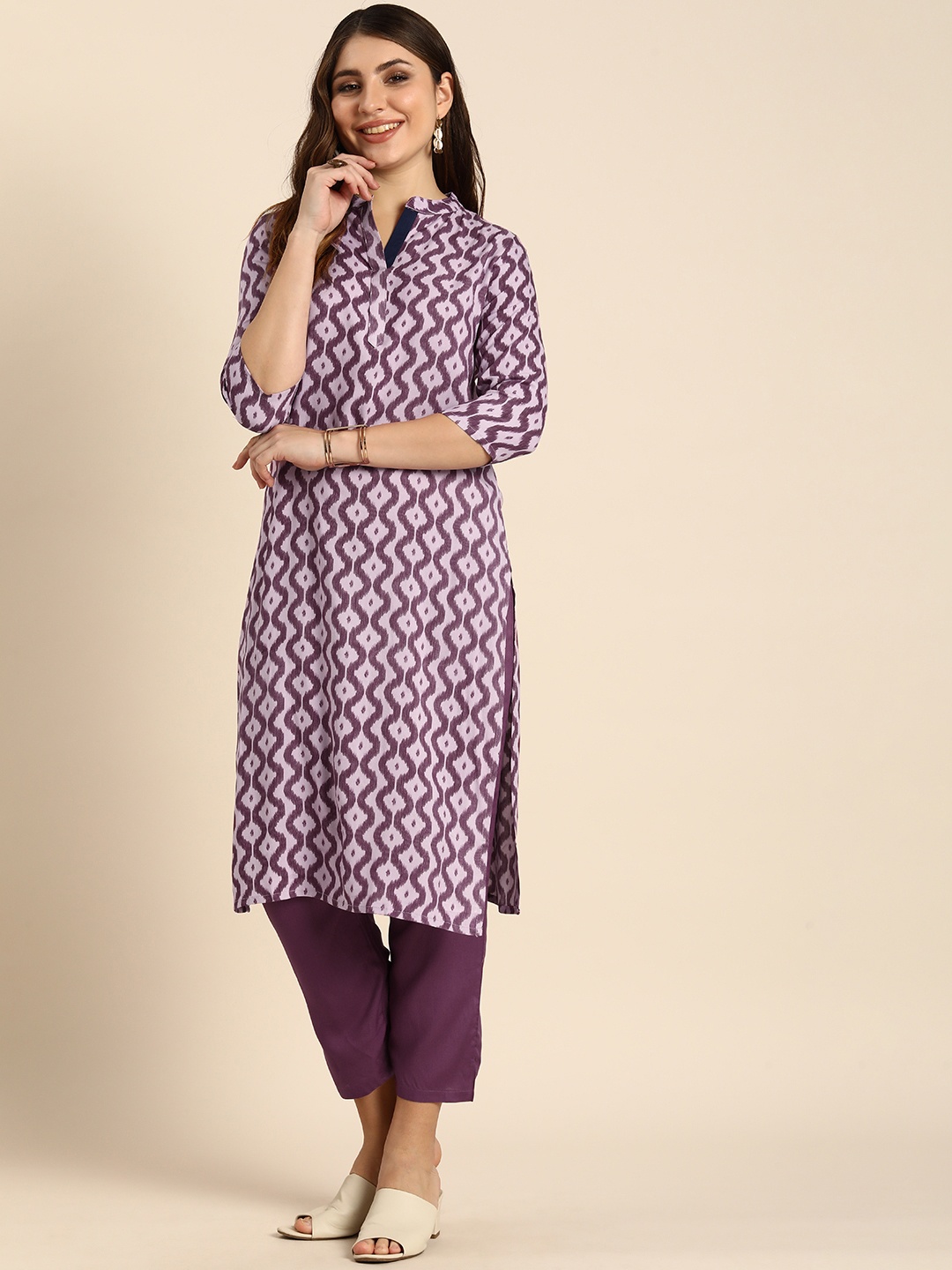 

Anouk Women Printed Regular Kurta With Trousers, Purple