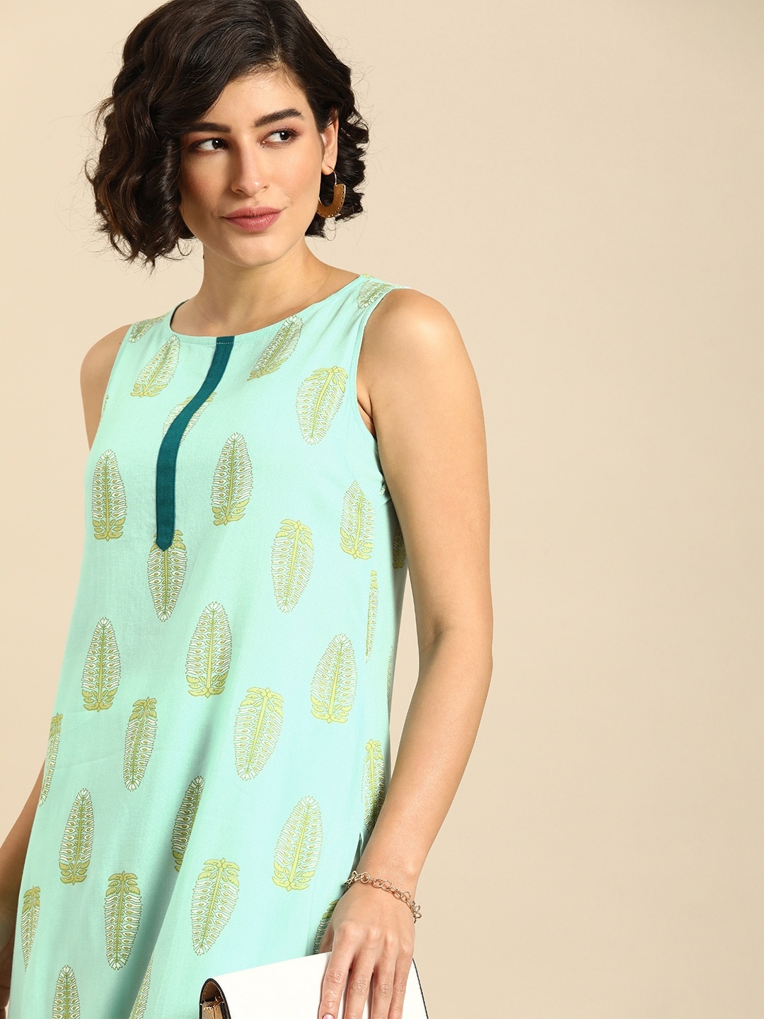 

Anouk Floral Printed Straight Kurta, Blue