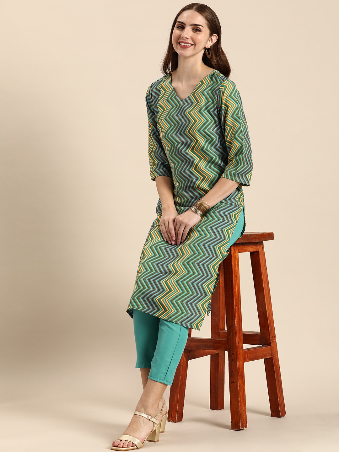

Anouk Women Printed Kurta with Trousers, Multi