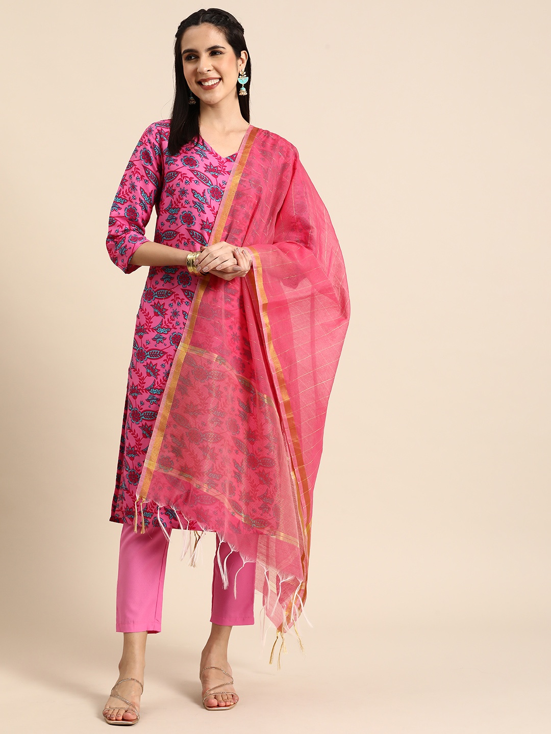 

Anouk Women Floral Printed Regular Kurta With Trousers & Dupatta, Pink