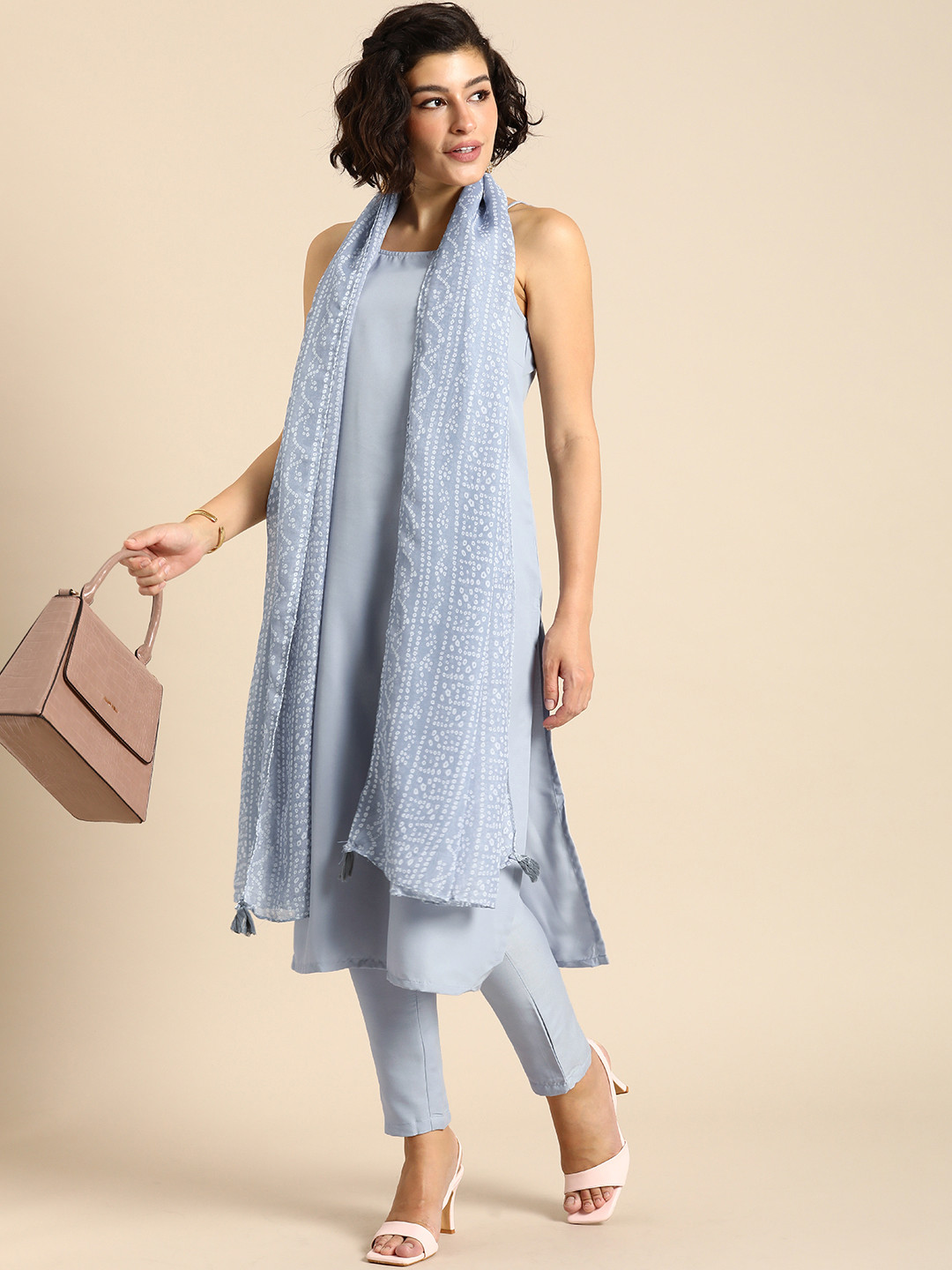 

Anouk Regular Shoulder Strap Kurta with Trousers & Dupatta, Grey