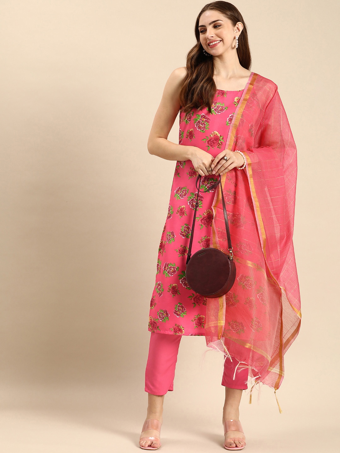 

Anouk Women Floral Printed Regular Kurta With Trousers & Dupatta, Pink